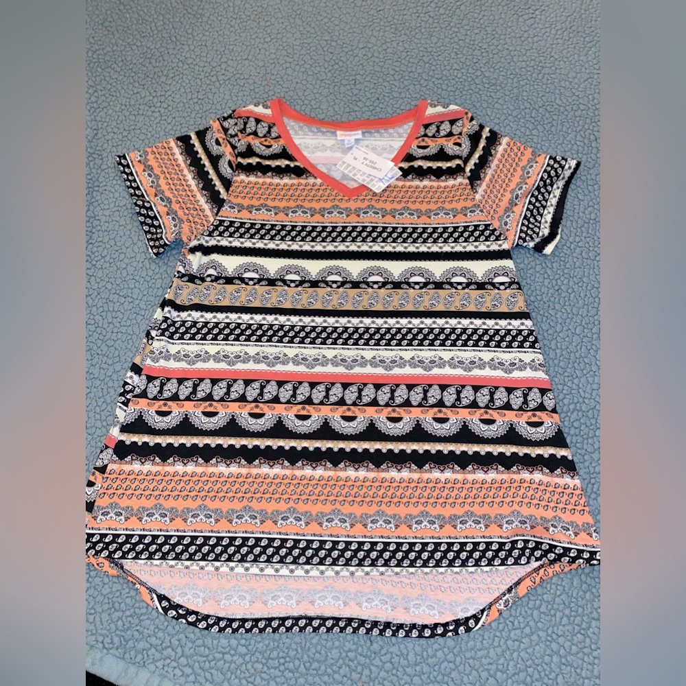 LULAROE CHRISTY TEE